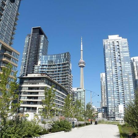 Stylish Condo Downtown Near Cn Tower - Free Parking Toronto Exterior photo